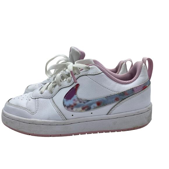 Nike Girls Court Borough Sneakers White Leather CK5426-100 Floral Swoosh 4.5Y - Picture 1 of 10